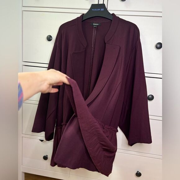 Torrid size 6x open cardigan jacket blazer‎ Ponte Fabric Mixed Peplum Like New - Picture 13 of 17